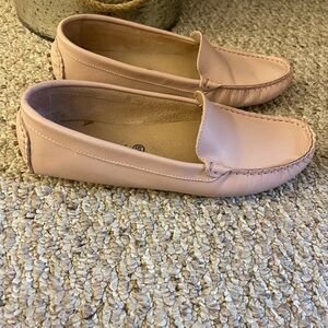 Light pink leather driving loafers.